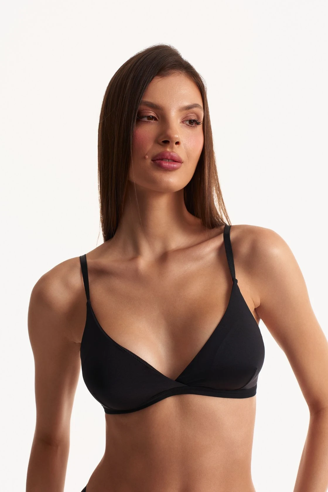 Бюстгальтер без каркасов