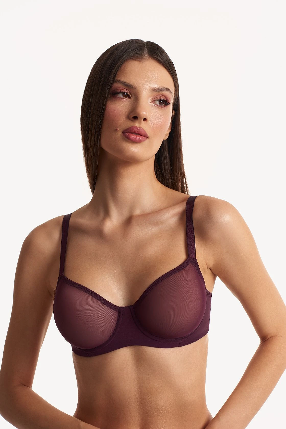 Бюстгальтер с мягкой чашкой