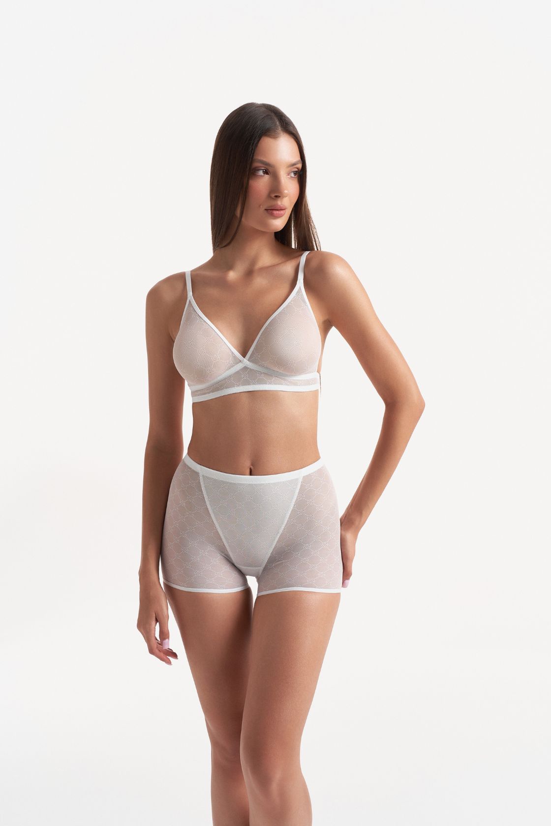 Бюстгальтер без каркасов