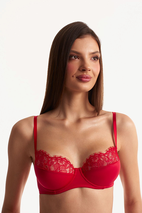 Бюстгальтер с мягкой чашкой