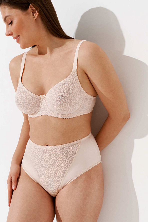 Бюстгальтер с мягкой чашкой