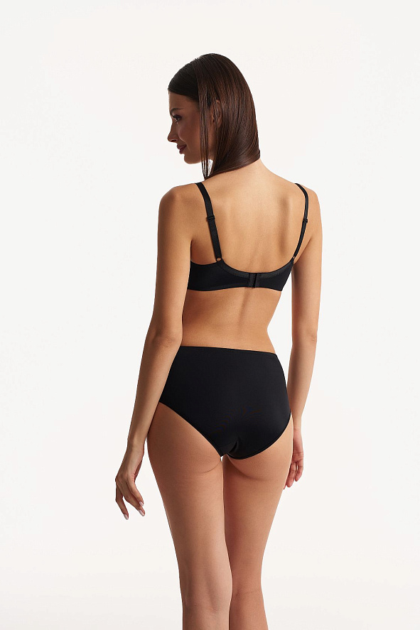 Бюстгальтер с тонкой чашкой