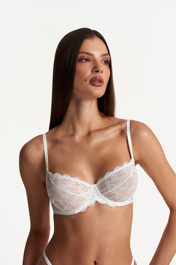 Бюстгальтер с мягкой чашкой