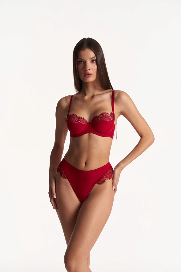 Бюстгальтер с мягкой чашкой