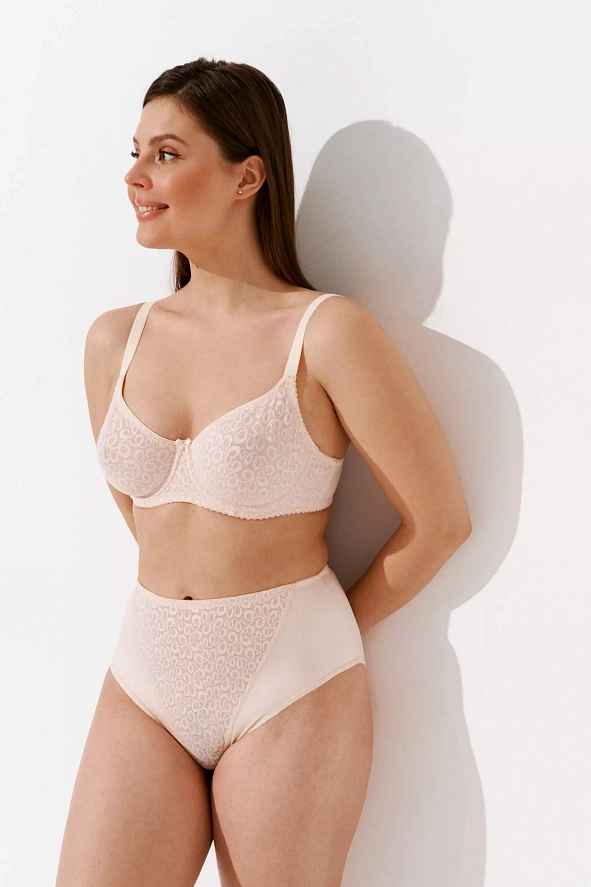 Бюстгальтер с мягкой чашкой